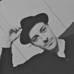 Meet your Posher, Alex